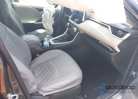 2024 Toyota Rav4 Hybrid Xle from USA, damaged, VIN 4T3RWRFV8RU111725